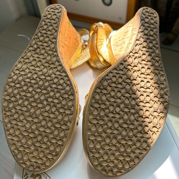 Unique gold color Coach sandal - Picture 6 of 6